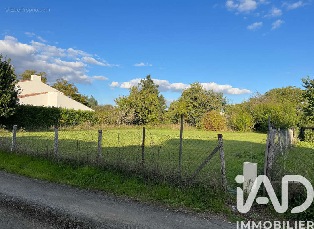 Photo 8 - Terrain à PEAULT