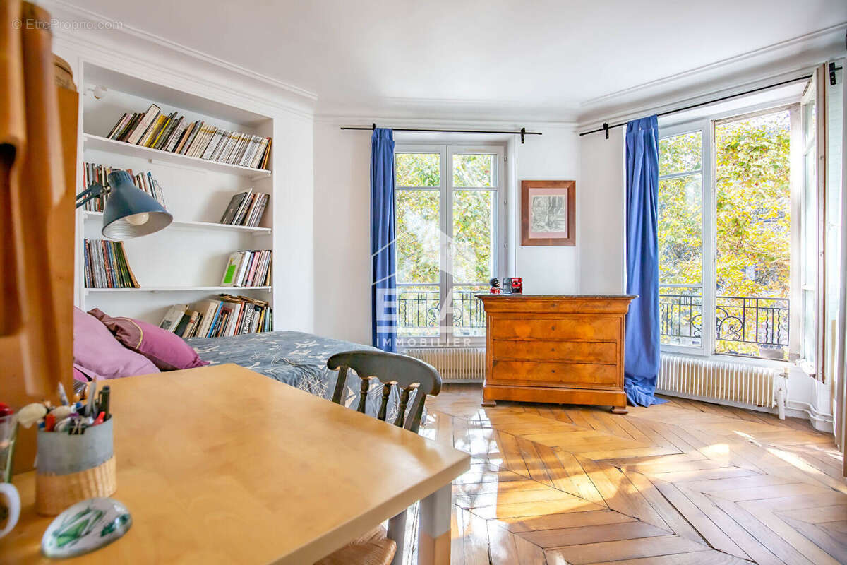 Appartement à PARIS-12E