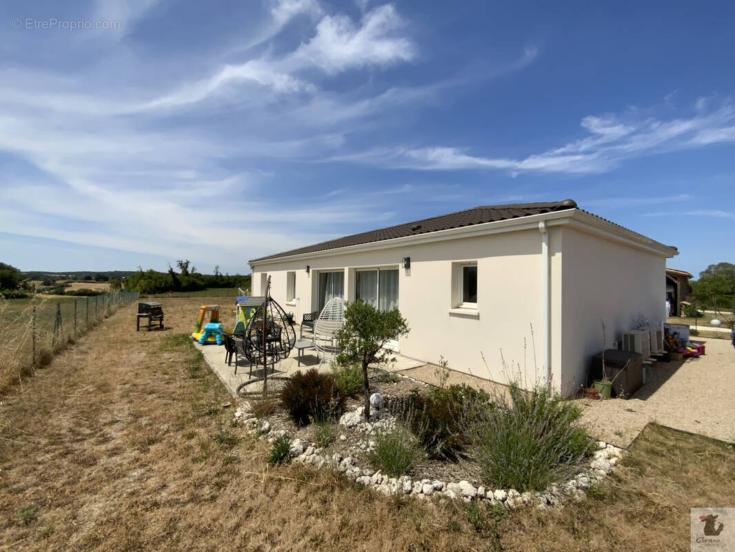 Maison à RIBAGNAC