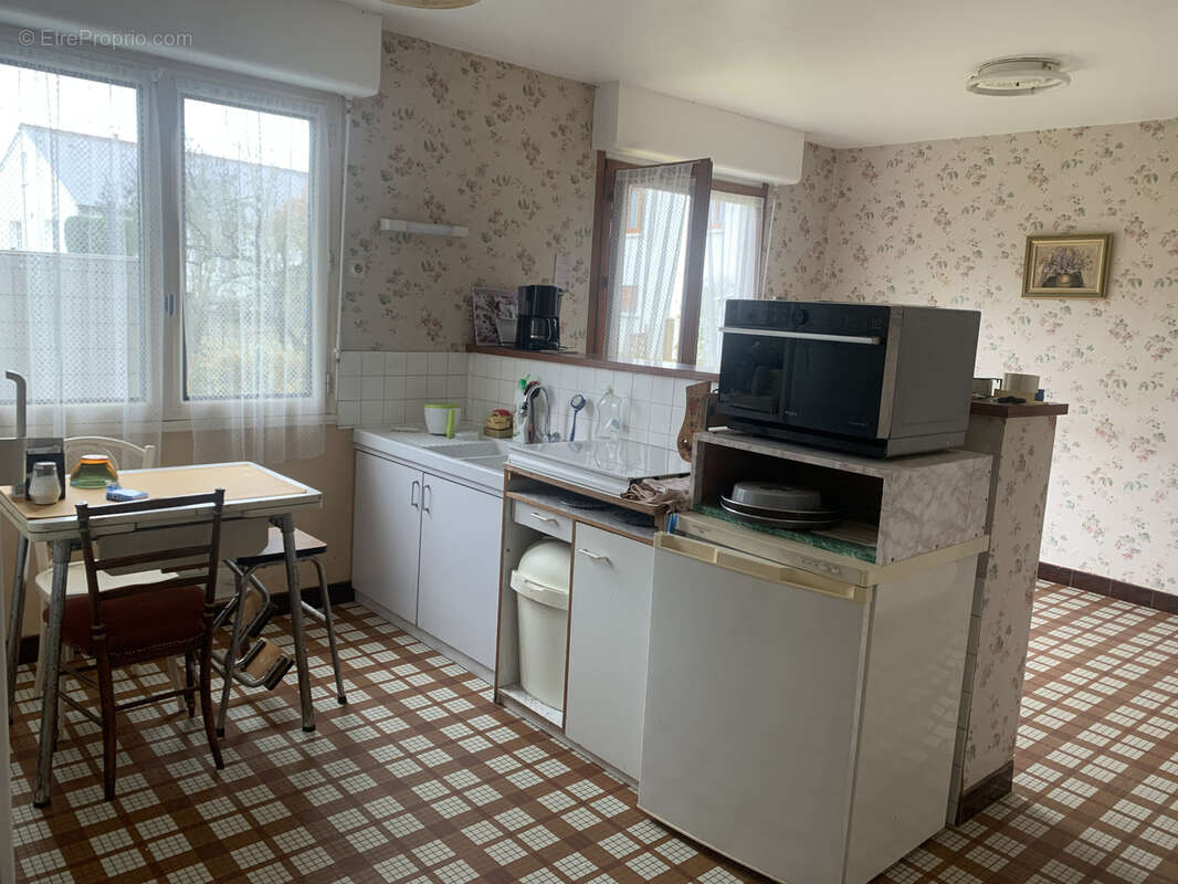 Maison à NAZELLES-NEGRON