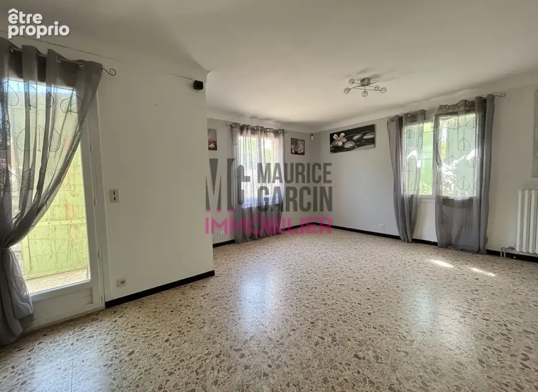 Maison 4 pièces 102 m² à vendre à Le Thor (84250) - photo 4