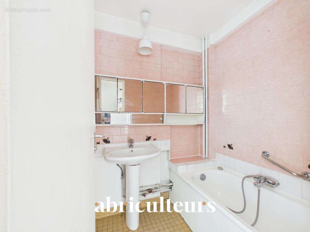 Excellent potentiel pour ce 3 pièces plein sud en vente à Montreuil (93100) - photo 18