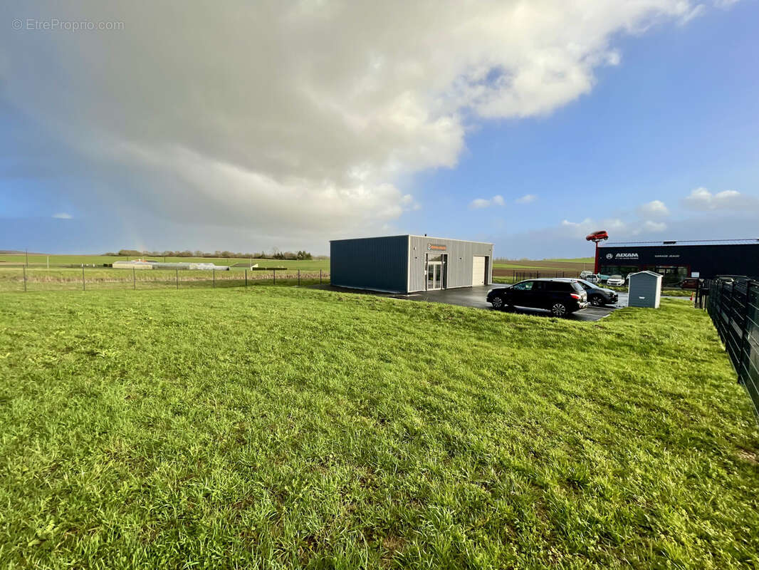 Commerce à SAINT-SAVINIEN