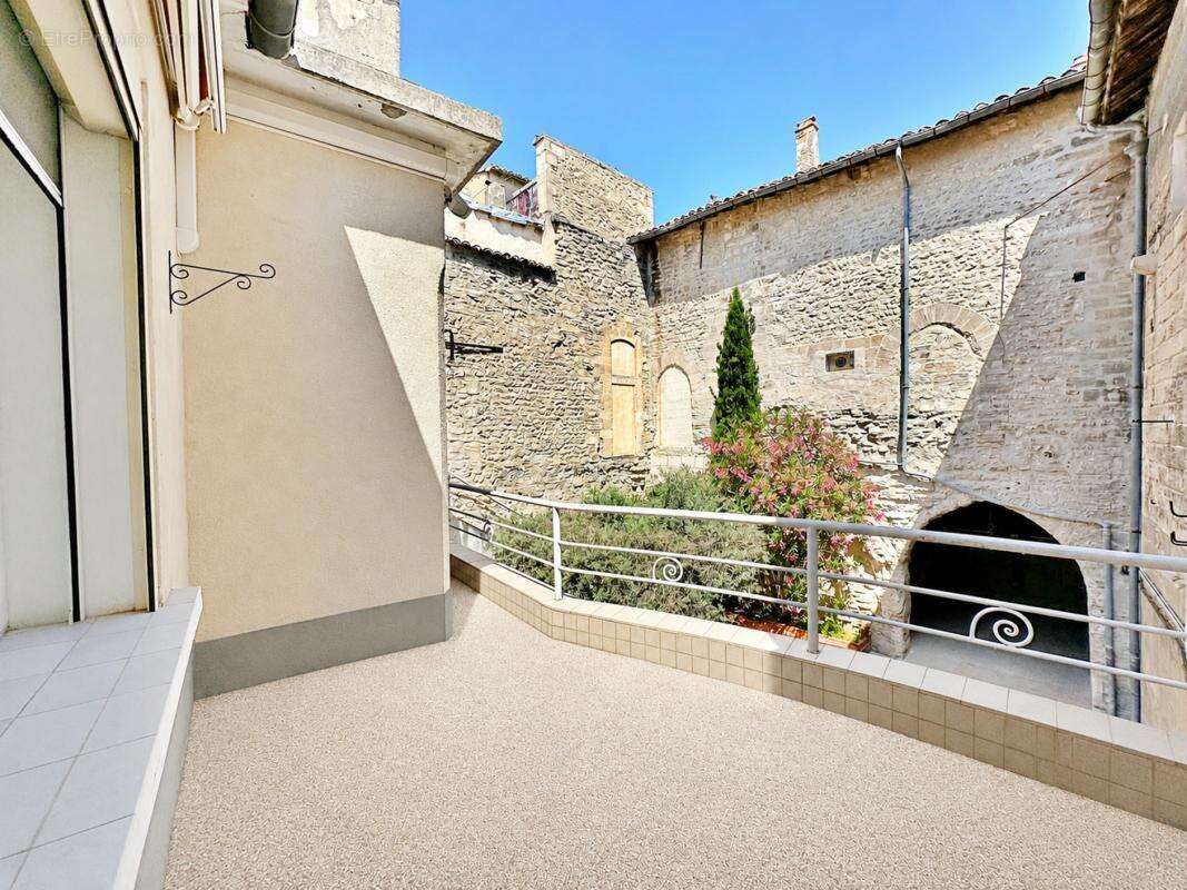 Maison 280 m² à Avignon  - photo 3