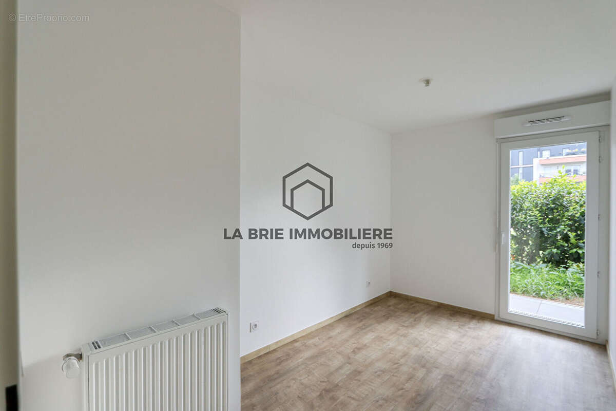 Appartement à EMERAINVILLE