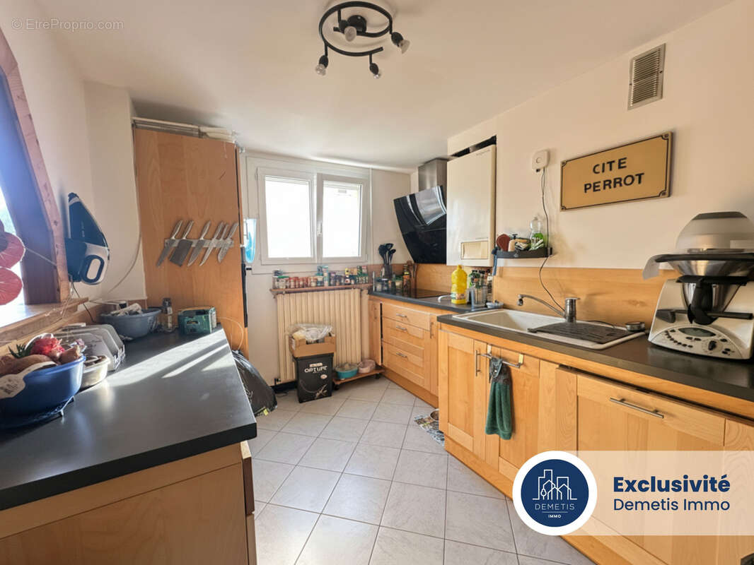 F4 spacieux avec balcon proche des quais - photo 4