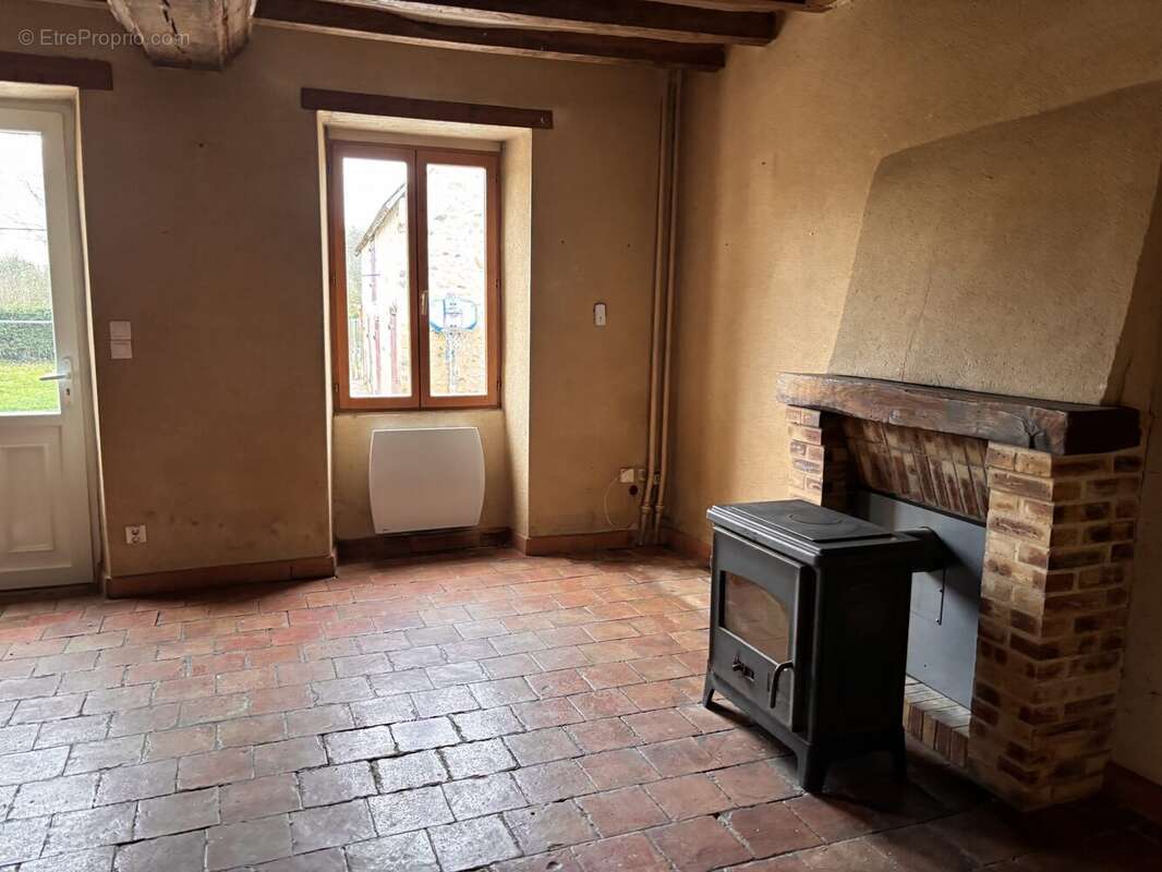 Maison à PEZE-LE-ROBERT