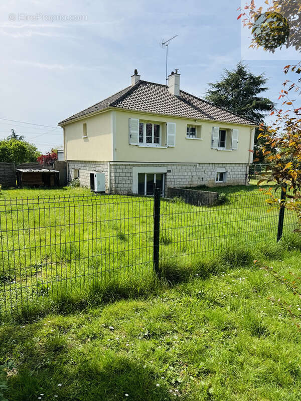 Maison à EGREVILLE