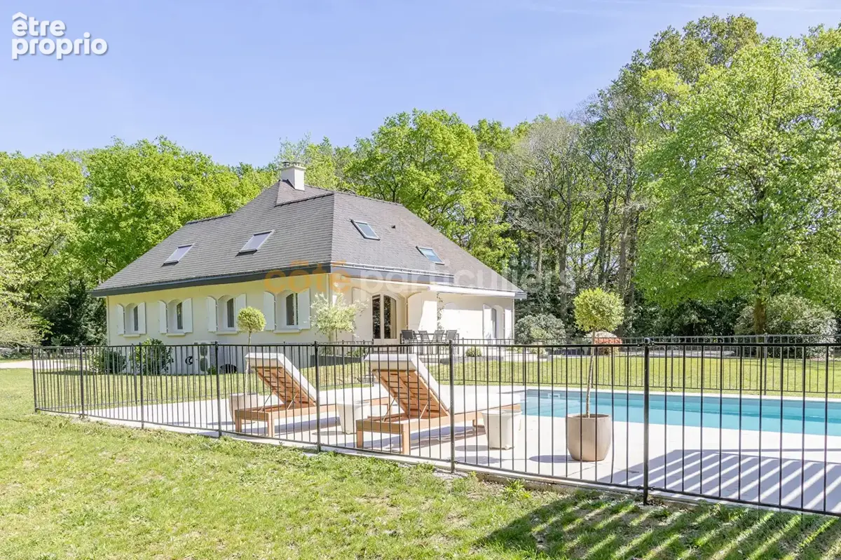 Sous offre -- maison de 234 m² habitables -- piscine chaufée -- garage - photo 2