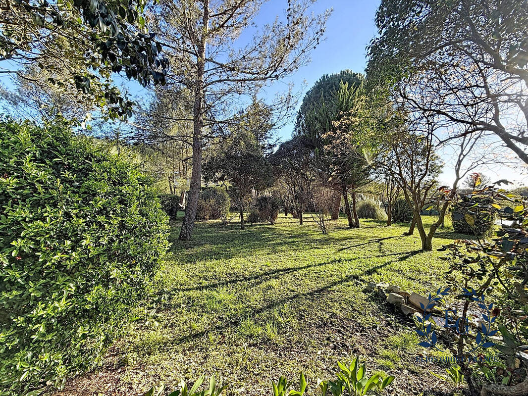Terrain à PRADES-LE-LEZ