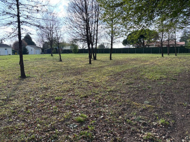 Terrain à SAINT-AULAYE