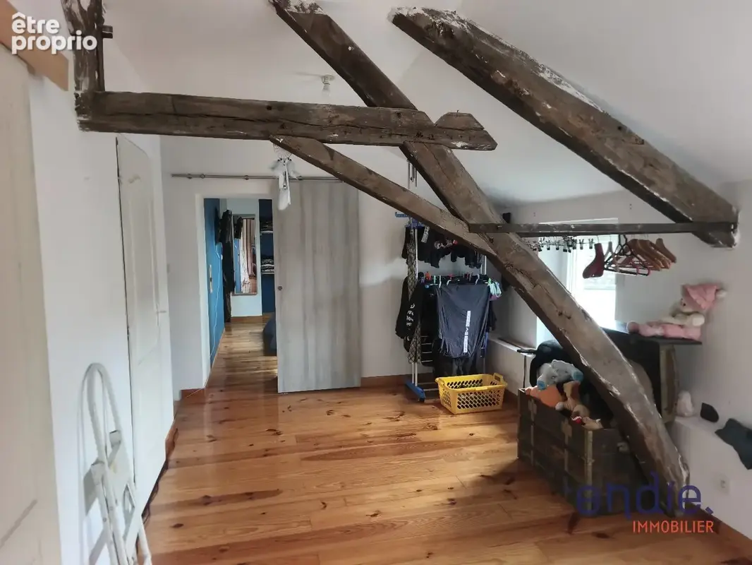 Louroux bourbonnais : maison renovee 5 pieces avec dependances et terrain - photo 9
