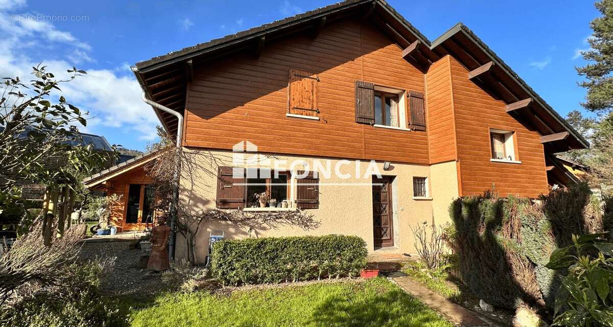 Maison à SAINT-JORIOZ