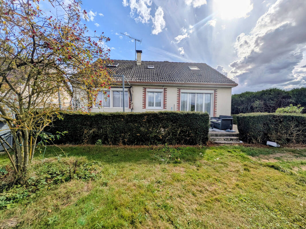 Maison à FOUQUEROLLES