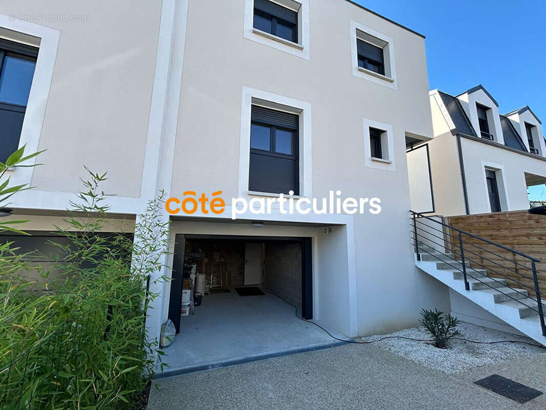 Maison à CHENNEVIERES-SUR-MARNE
