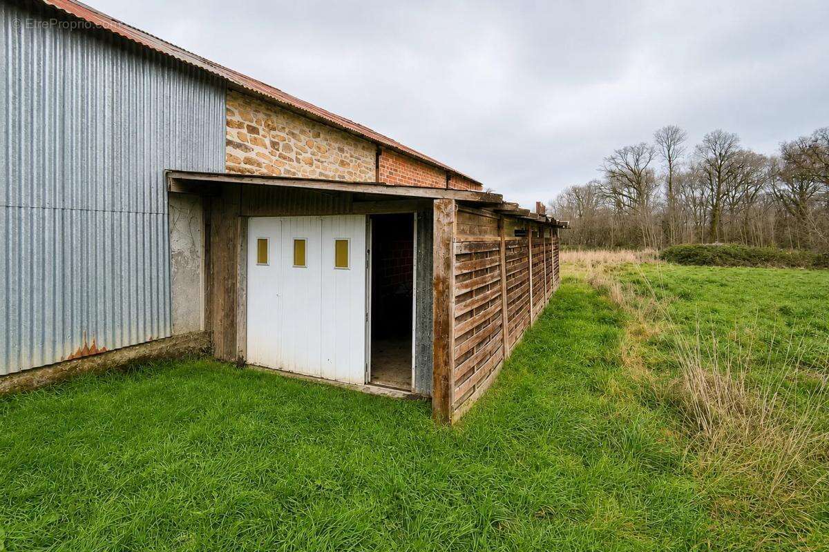 Propriété de charme 170 m² à Éguzon-Chantôme - photo 10