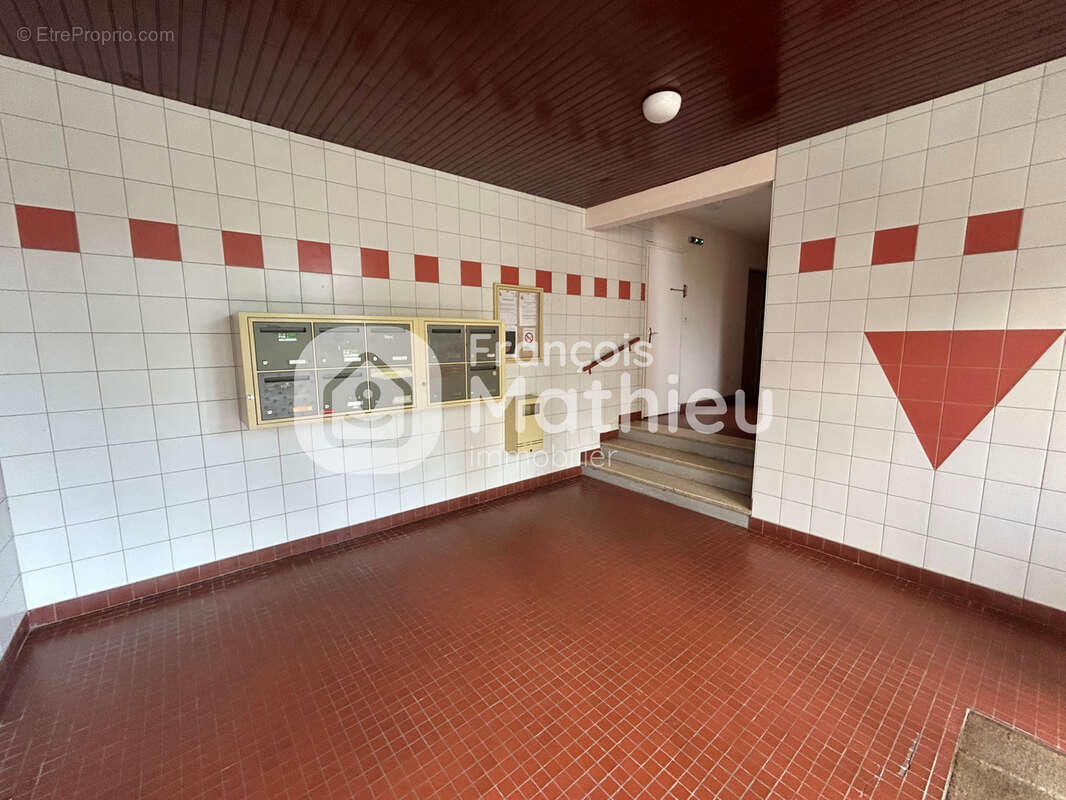 Villars-les-Dombes  - Appartement T2 d'environ 47m2 avec balcon et cave. - photo 10