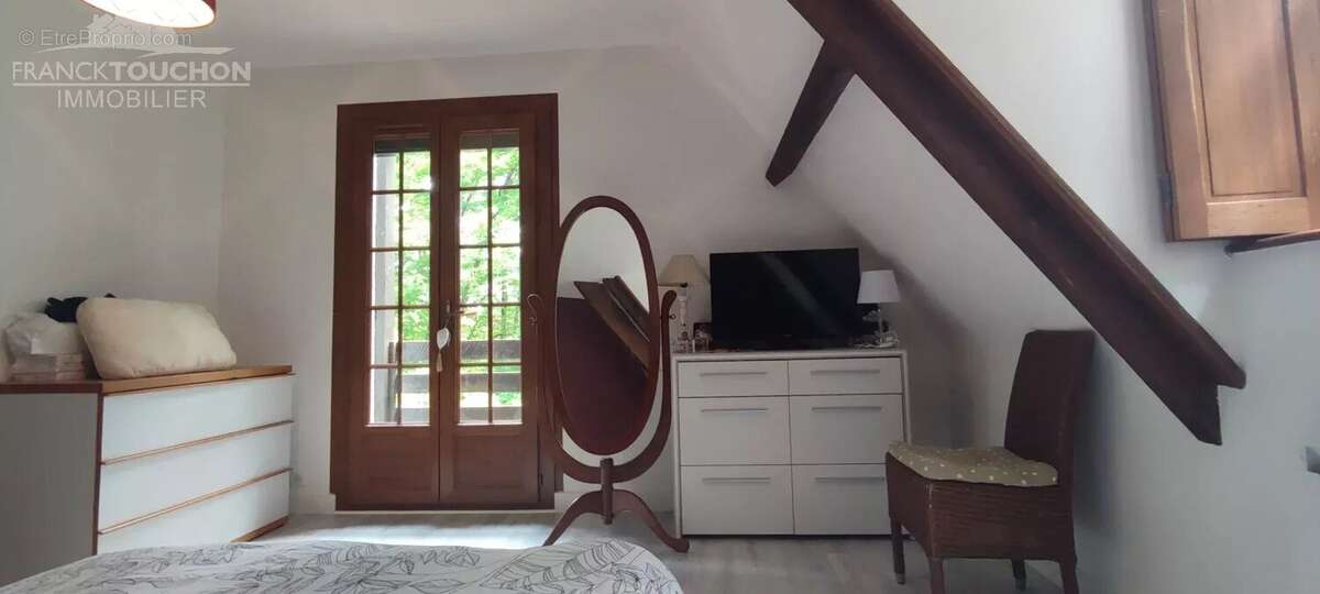 Maison à FERRIERES-EN-GATINAIS