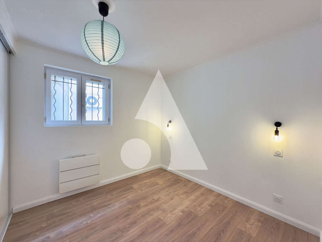 Appartement à EGUILLES