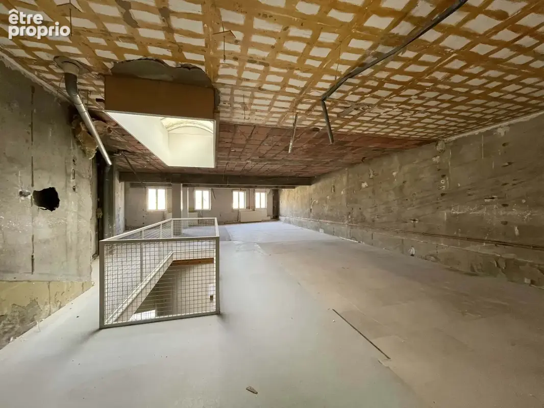 NIORT - Secteur Brèche et Gare / Immeuble professionnel - photo 6