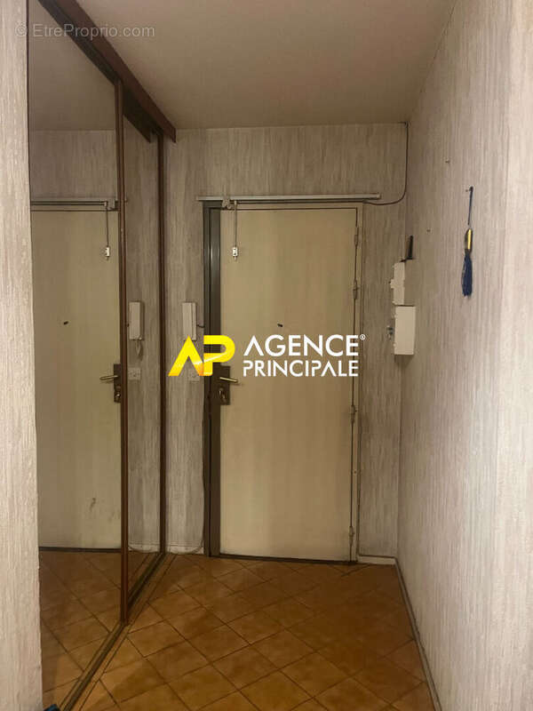 Appartement à SARTROUVILLE