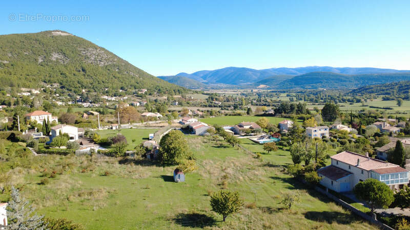 Terrain à BANON