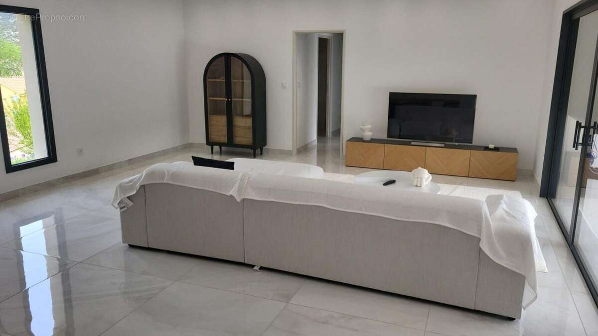 Maison à GOUDARGUES