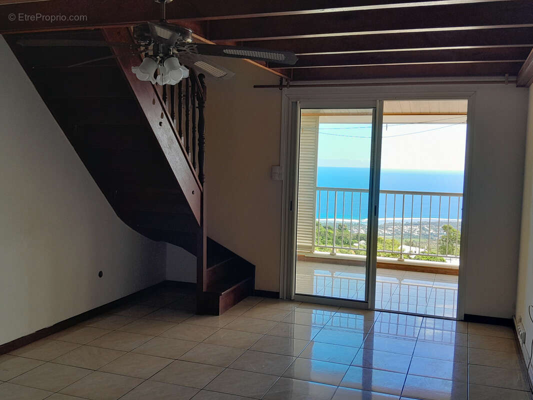 Appartement F3/4 avec vue mer, terrasse et jardinet   La Saline (97422) - photo 2