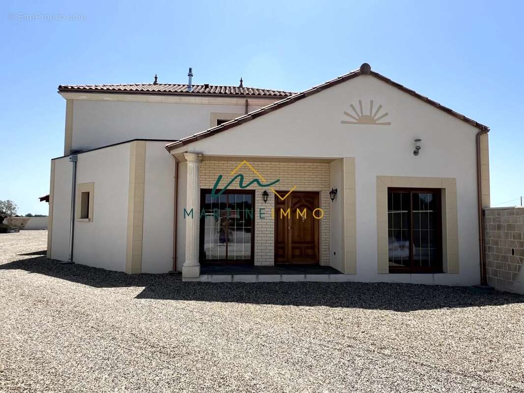 A VENDRE BEAUPUY   Propriété contemporaine de 290 m2 avec de - photo 3
