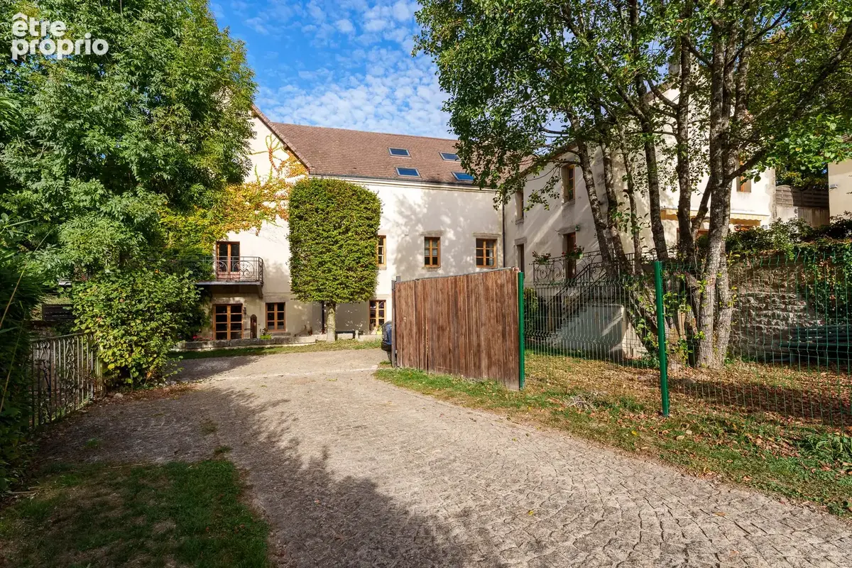 Domaine d’exception : propriété de 867 m2 habitables, 6,6 ha de terrain, étang privé, piscine - photo 6