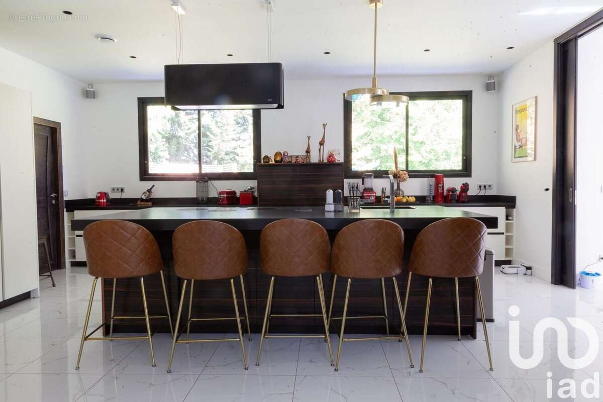 Photo 9 - Maison à MARNES-LA-COQUETTE