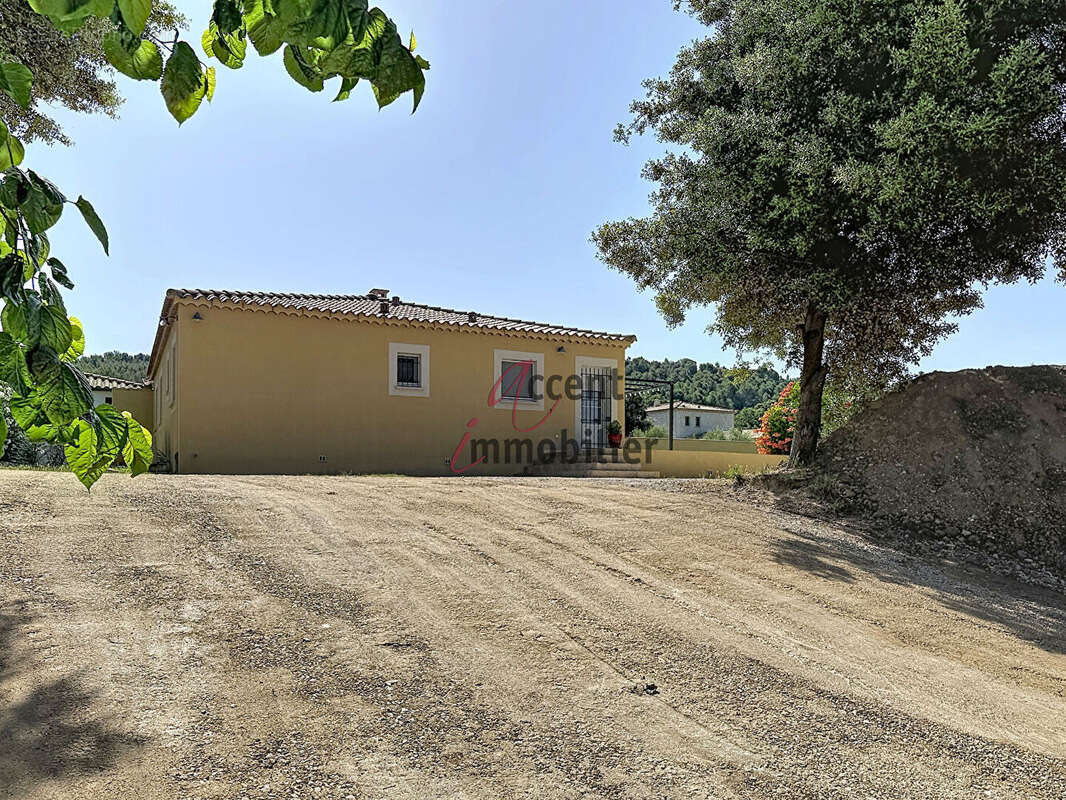 Maison à ORGON