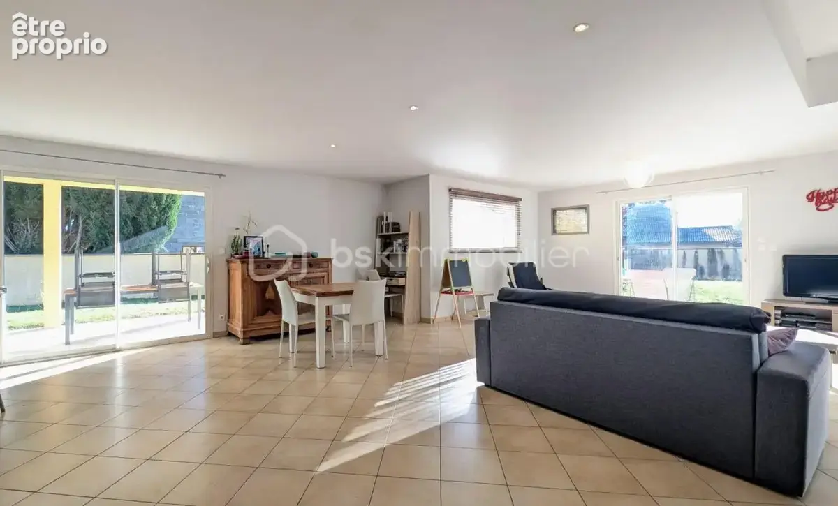 Maison plain-pied DPE A - 4 chambres - Terrain clos 1300 m² - Lucgarier, 10 min de Soumoulou - photo 3