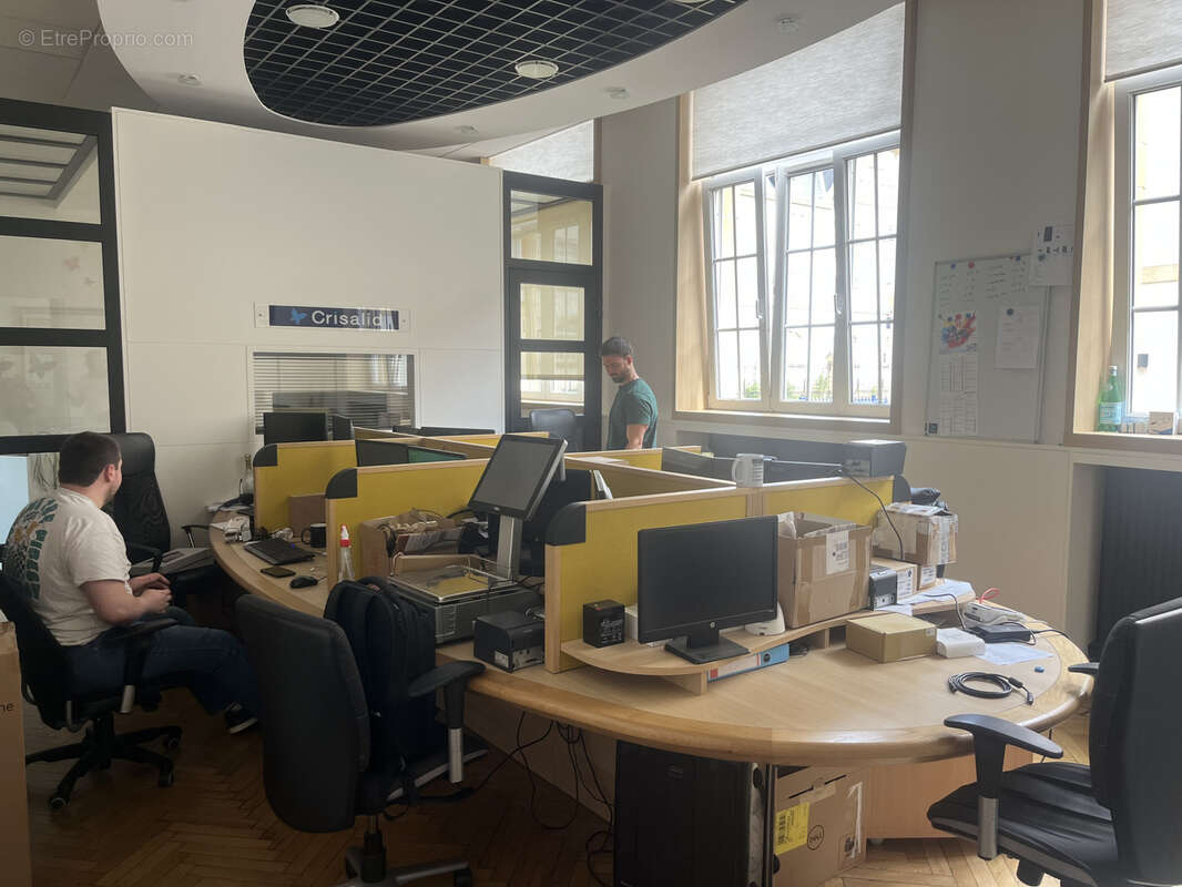 Commerce à CHATEL-SAINT-GERMAIN