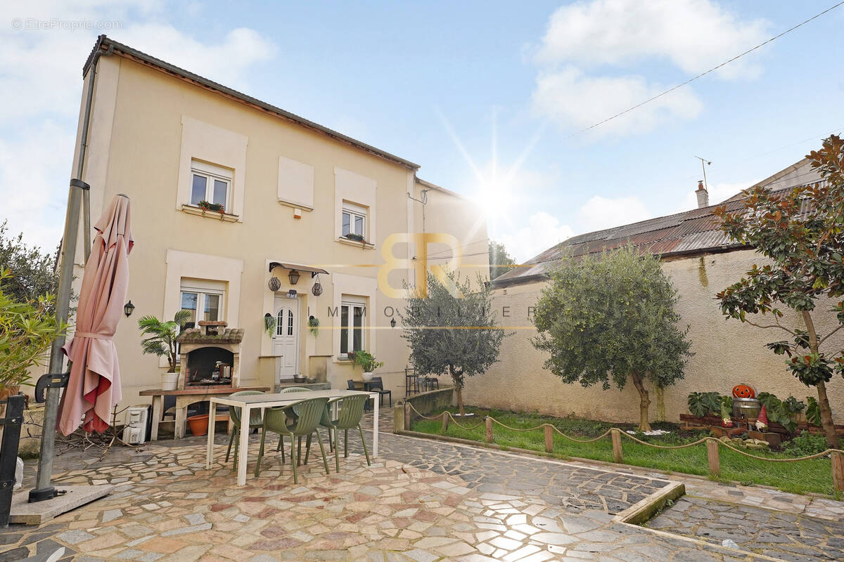 Maison à BOBIGNY