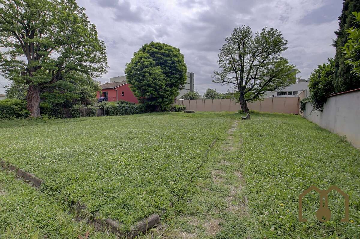 Appartement à VAULX-EN-VELIN