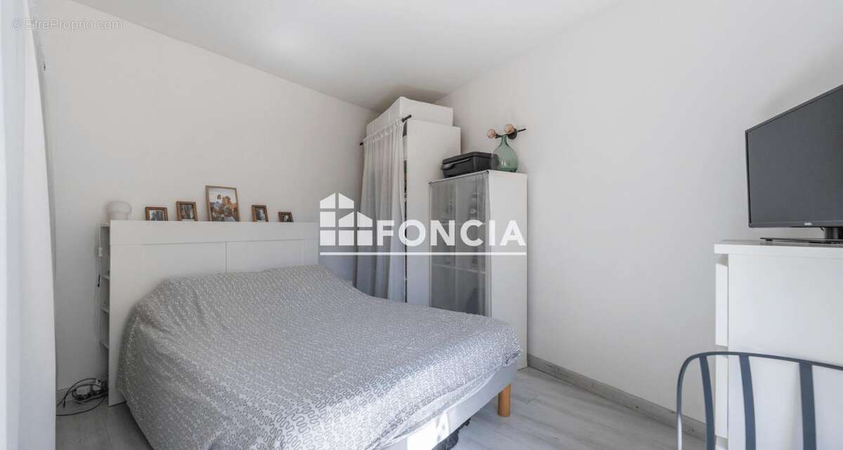 FONCIA Le Raincy vous présente cette charmante maison de plain-pied avec jardin - photo 5