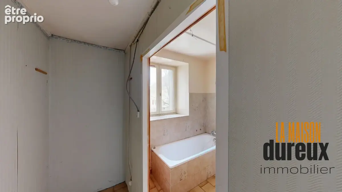 Appartement 105 m² à Valay  - photo 8