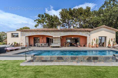 Maison à MOUGINS