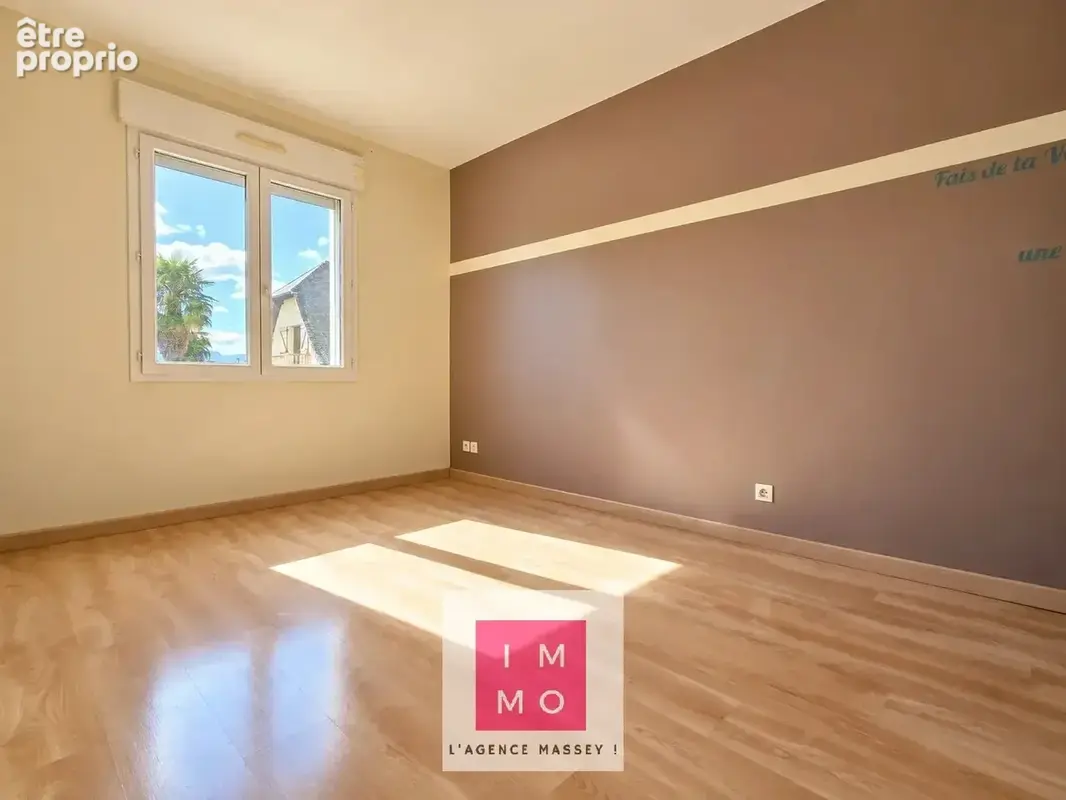 Belle maison familiale de 147 m² avec 5 chambres, terrasses et jardin - photo 16