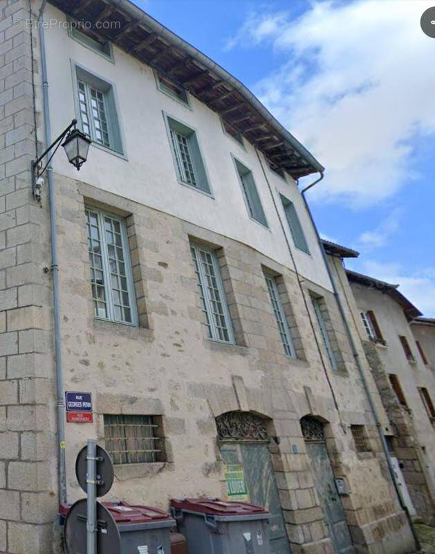 Appartement à SAINT-LEONARD-DE-NOBLAT