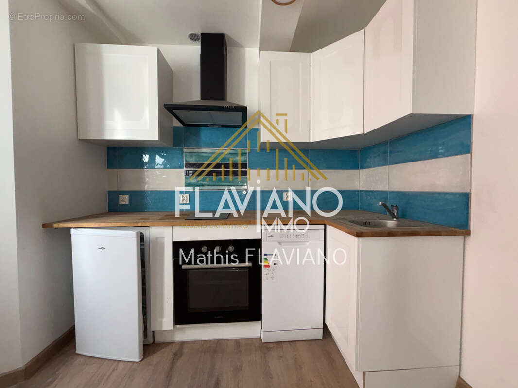 Immeuble - 5 appartements - boutique - plateau/x - photo 19