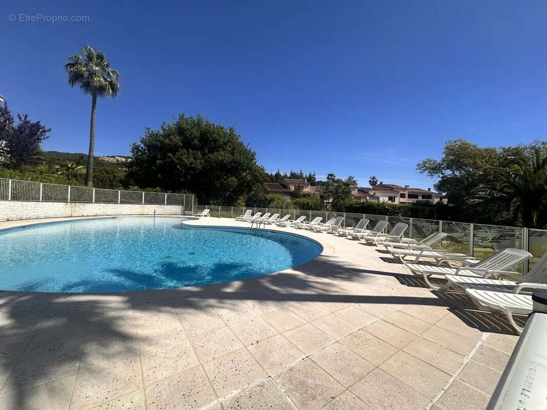 Appartement à MANDELIEU-LA-NAPOULE