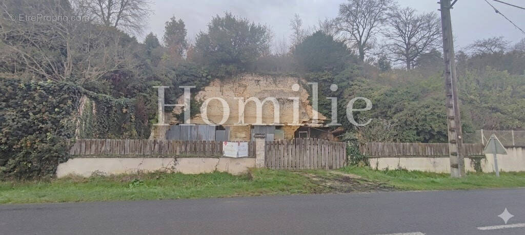Terrain à CIVRAY-DE-TOURAINE