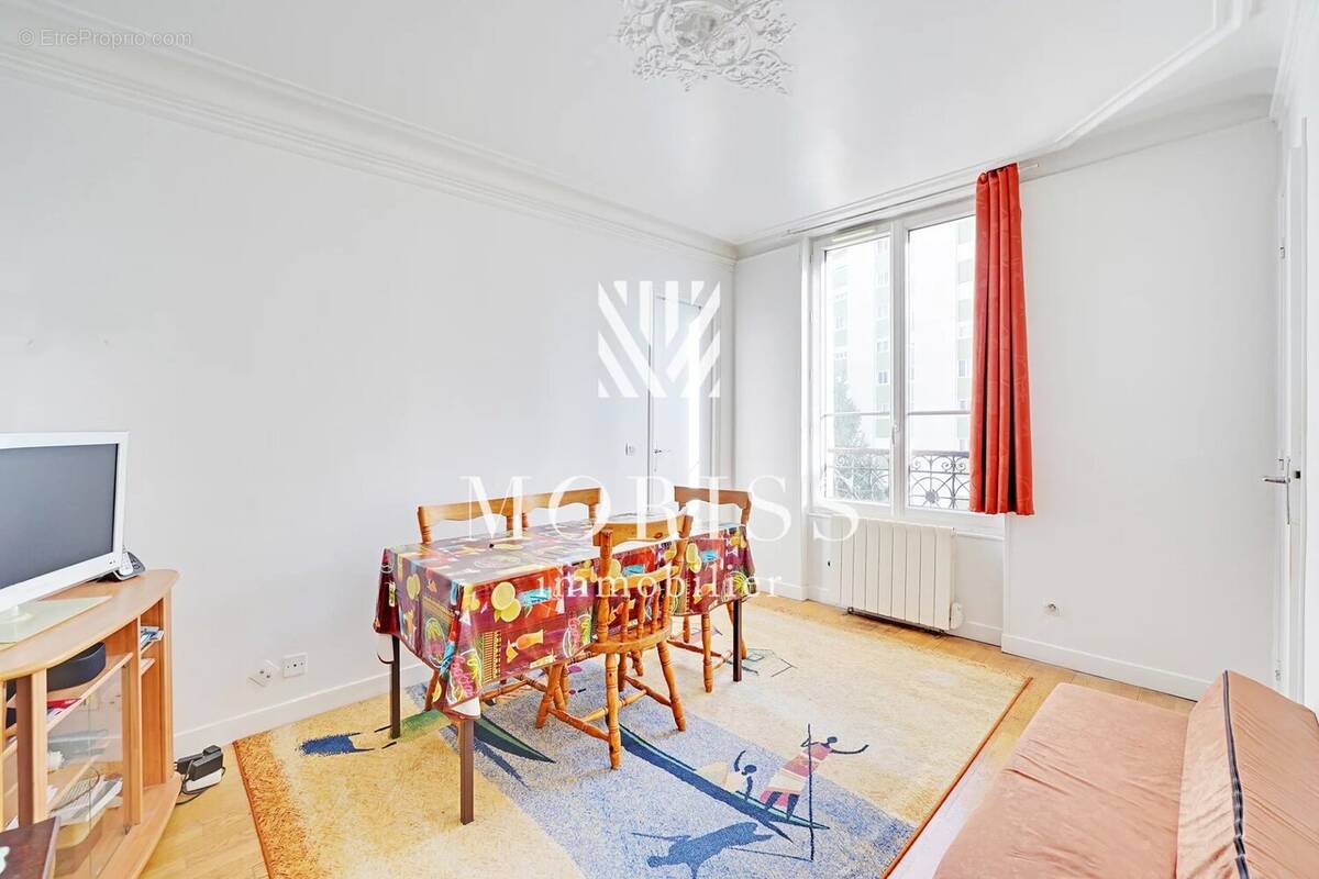 Appartement à PARIS-14E