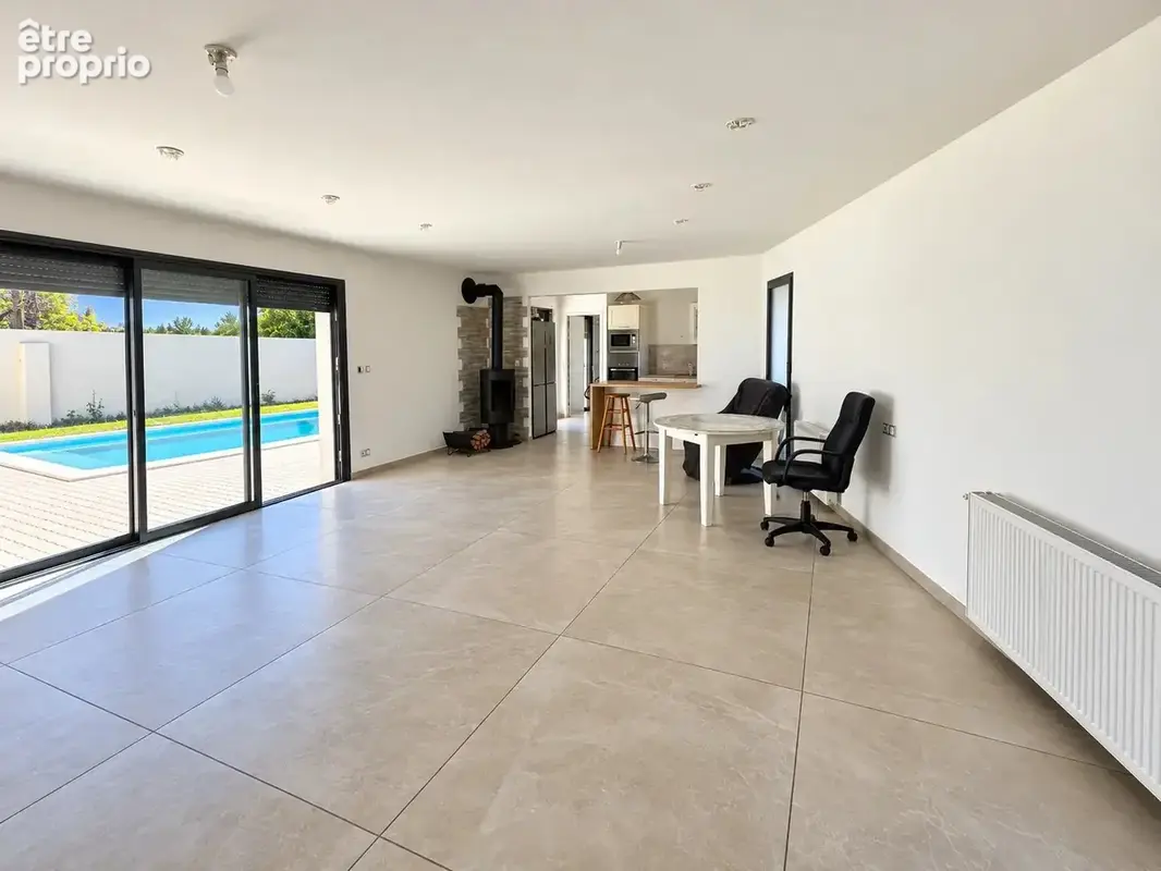 Centre village, villa 4 chambres, sur 407 m2 clos - photo 3