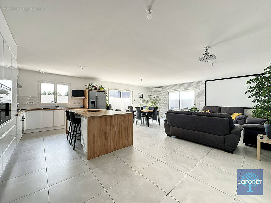 Maison à NOTRE-DAME-DE-RIEZ