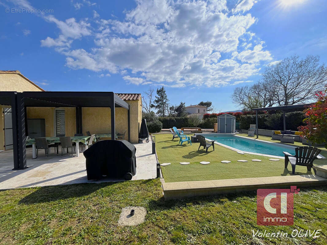 Maison La Roquebrussanne 4 pièces 105 m2 - photo 2