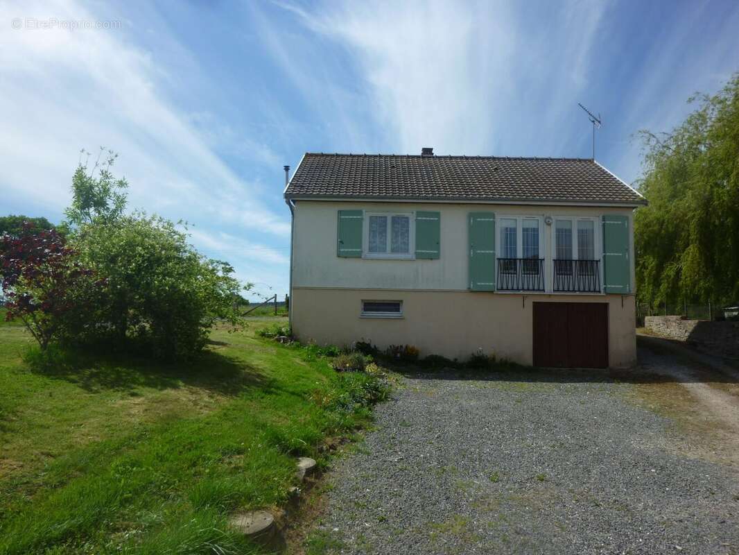 Maison à LOUE