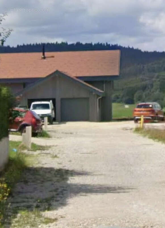 Terrain à SOMBACOUR